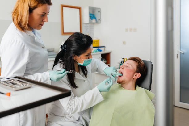 Best Emergency Gum Treatment in Farmer City, IL